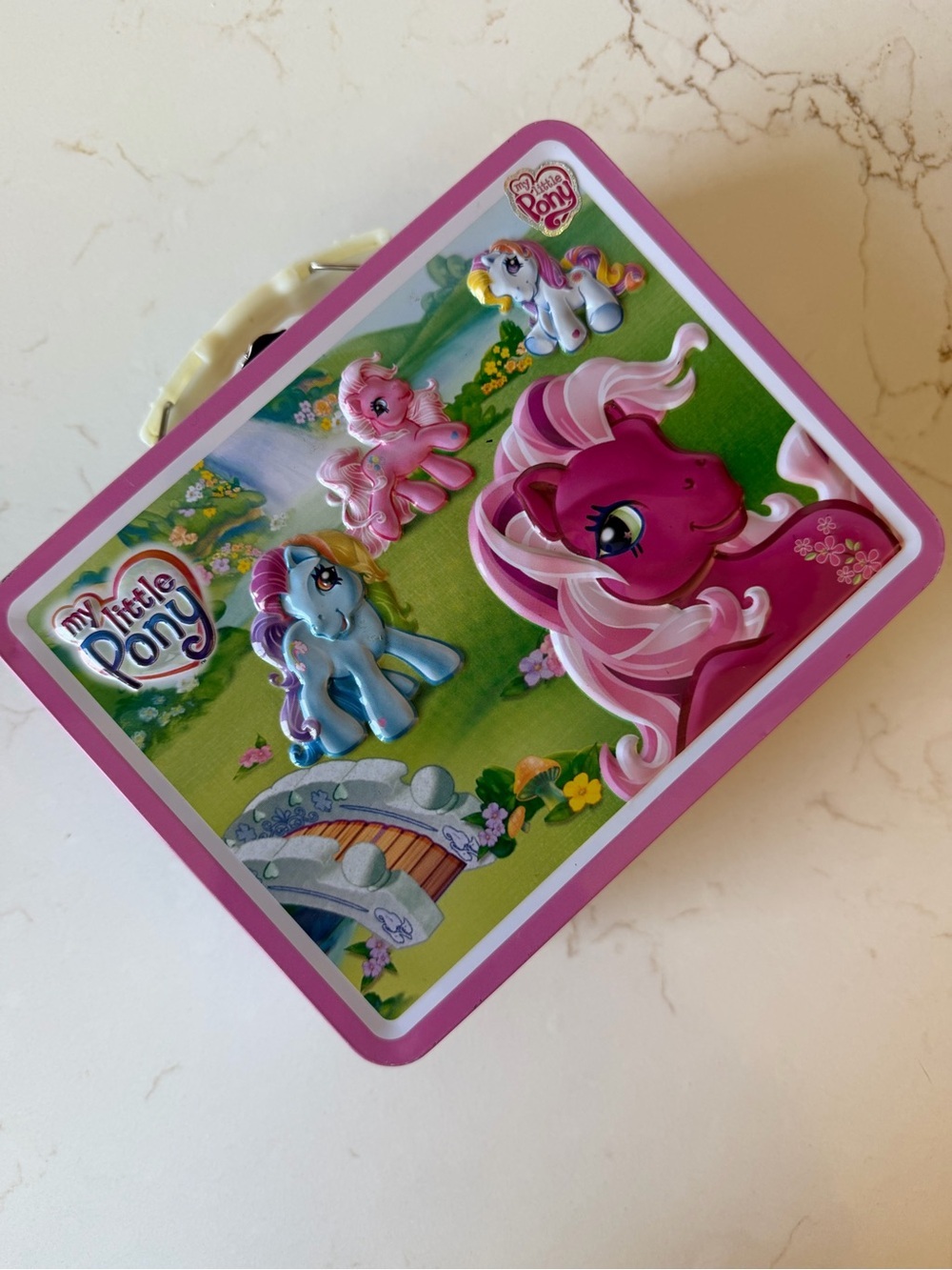 Hasbro 2007 My Little Pony Tin Lunchbox with Colorful Pony Artwork
